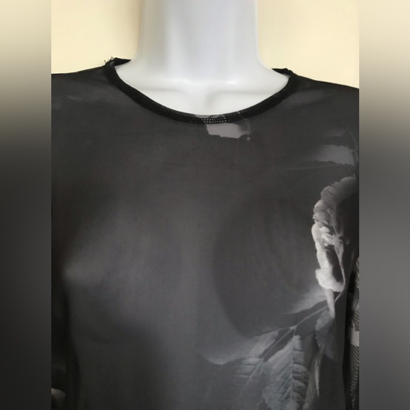 RM Rebecca Minkoff ,size L, long sleeves screen like fabric , nice details - Picture 3 of 16